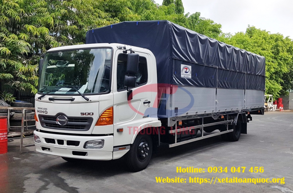 Xe tải hino 6 tấn 4 mui bạt thùng dài 7m2