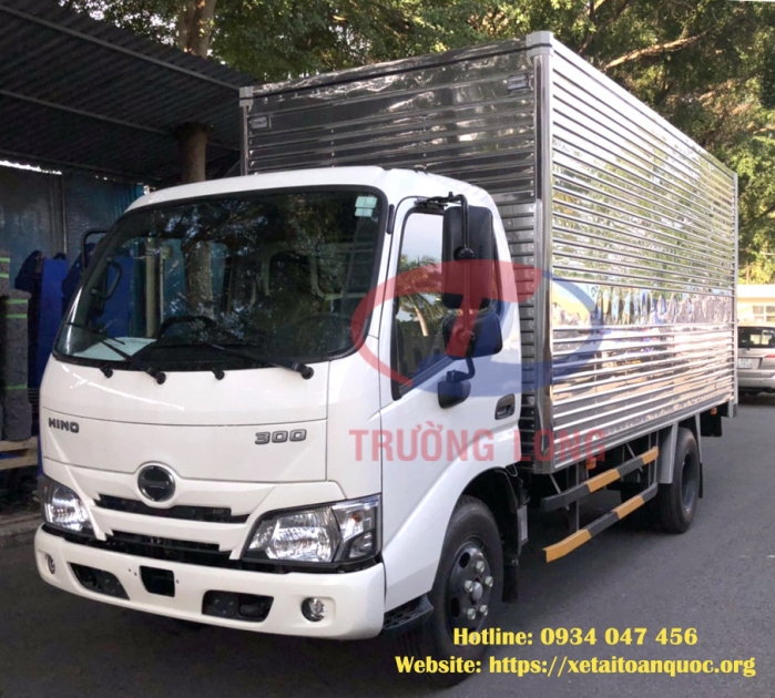 Xe tải Hino 1t9 (1,9 tấn – 1.9 tấn) thùng kín – Hino XZU650L