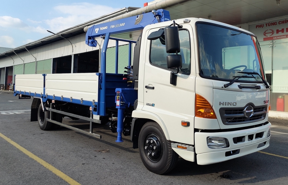 Xe tải cẩu Hino 5 tấn FC9JLTC – Tadano 3 tấn 5 khúc